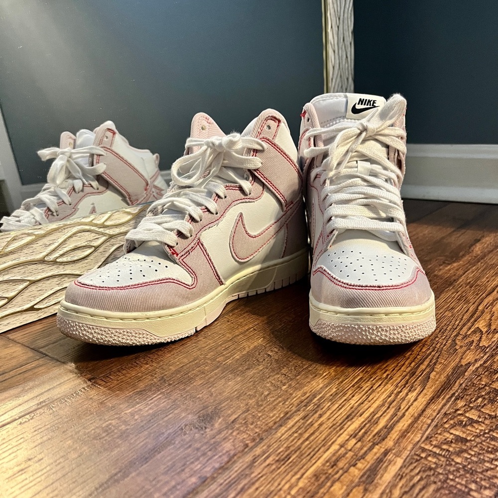 Nike Dunk HI 1985 - Size 6 women’s